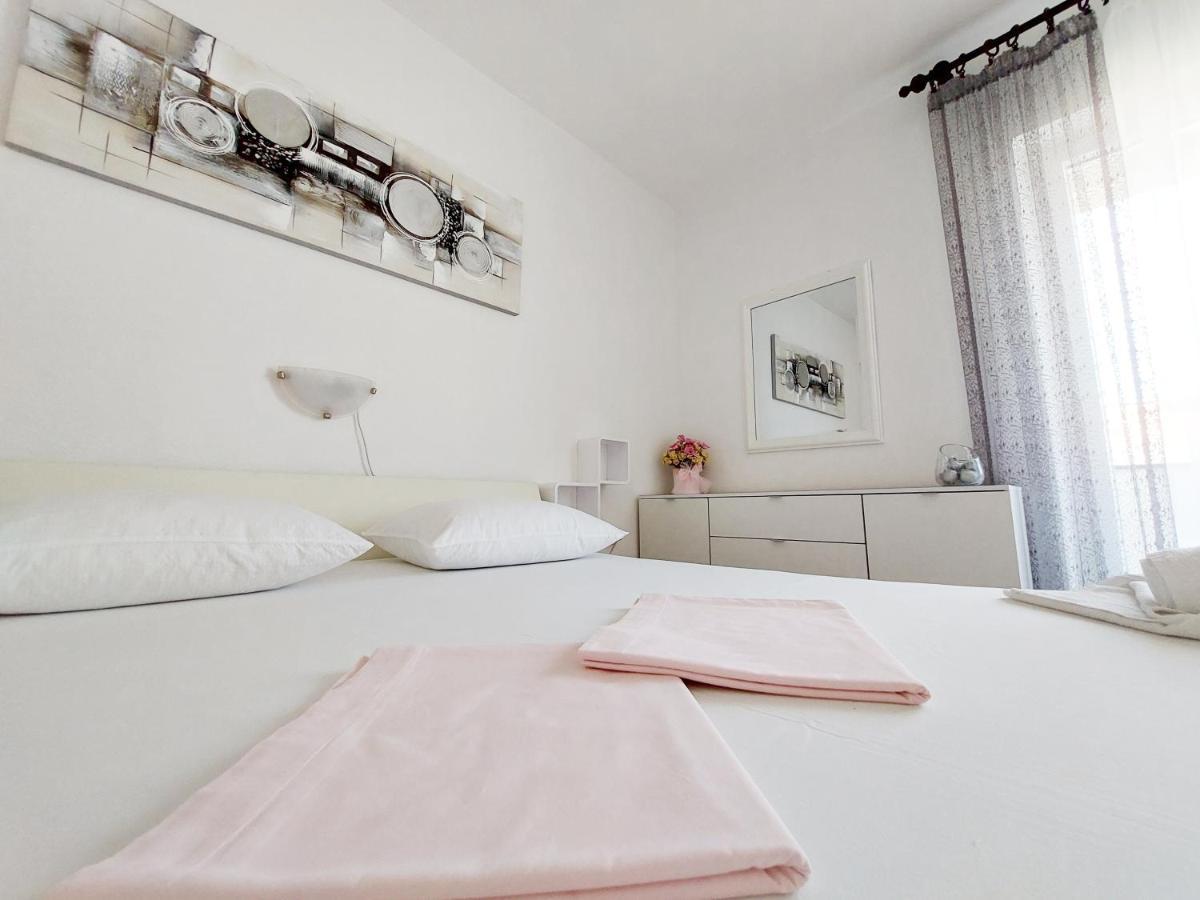 Apartment Eli Pag Town Eksteriør bilde