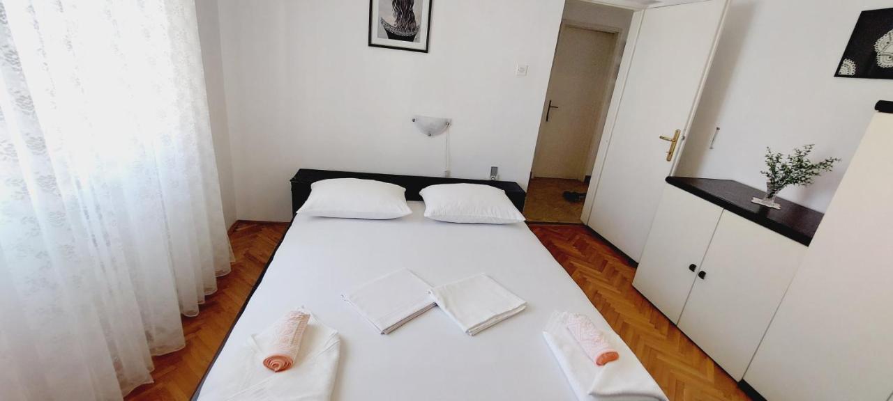 Apartment Eli Pag Town Eksteriør bilde
